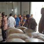 Tinjauan proses dan pengelolaan komoditas di Gudang SRG Niten, Kabupaten Bantul, DIY, Kamis (1/12/2022) (ANTARA/Hery Sidik)-1669884552