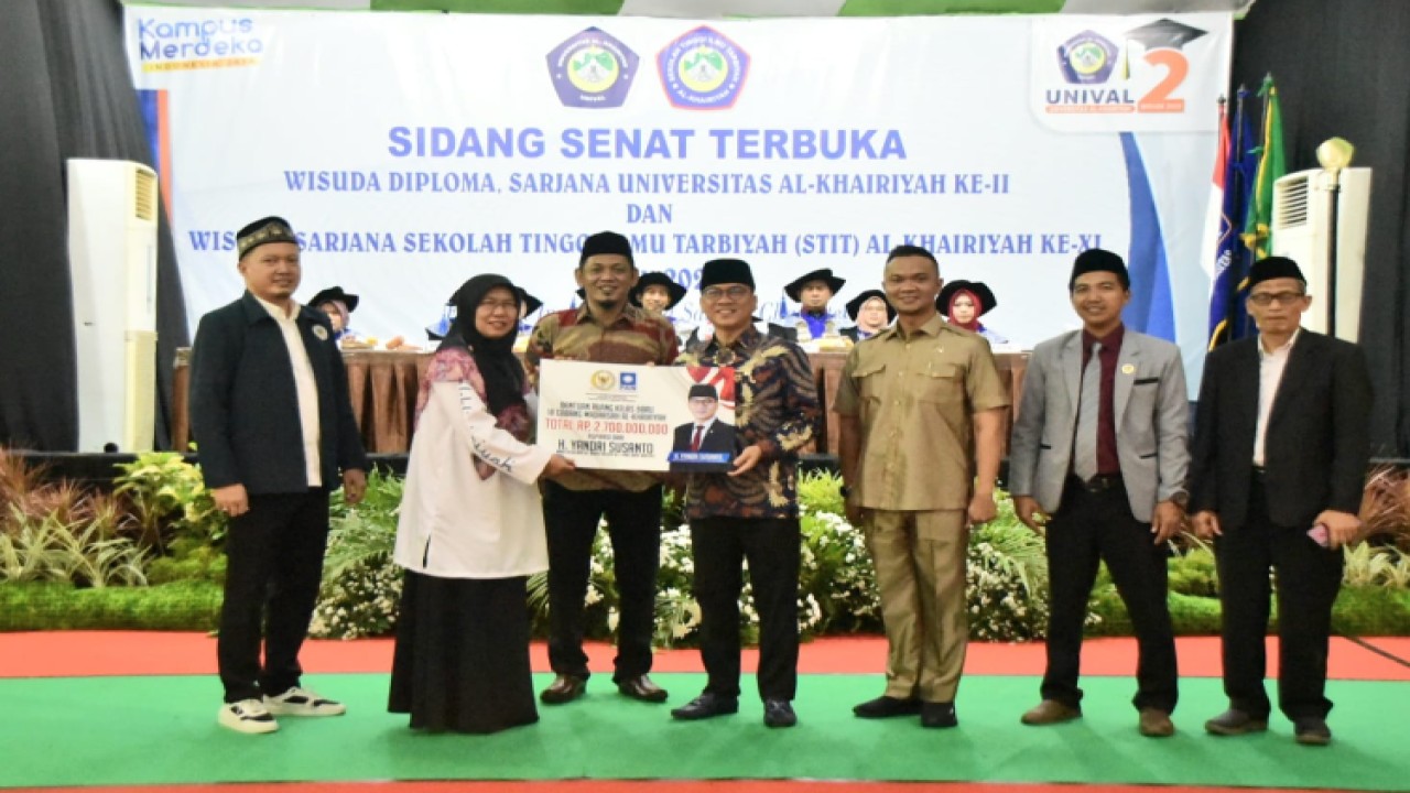 Wakil Ketua MPR Yandri Susanto menghadiri acara Wisuda Diploma dan Sarjana Universitas Al Khairiyah/Dok MPR
