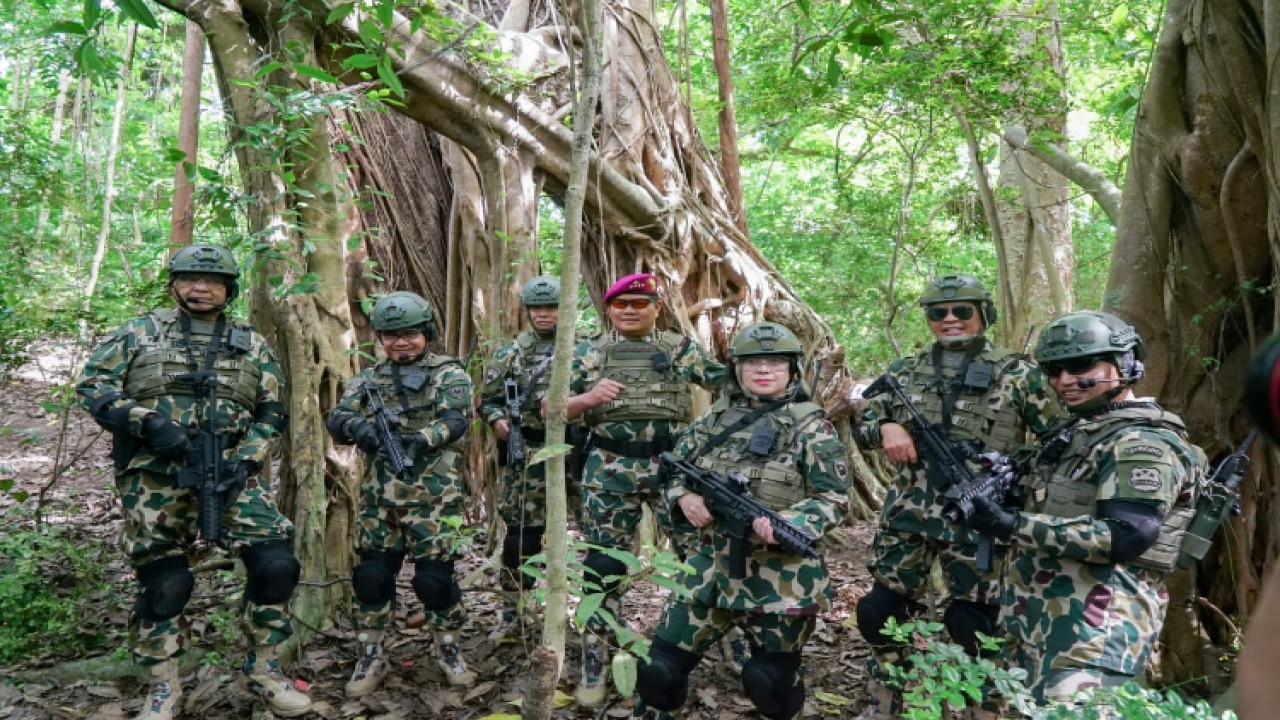 Ketua MPR RI Bambang Soesatyo mengikuti simulasi perang bersama Korps Marinir/Dok MPR