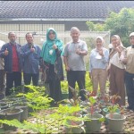 Dosen dan mahasiswa Unsri mengoptimalisasi pemanfaatan lahan perkarangan rumah. ANTARA/Yudi Abdullah-1672997552