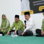 Ketua pusat DMI Jusuf Kalla bersilahturahmi dengan pengurus DMI Kalbar di Pontianak. istimewa-1674191202