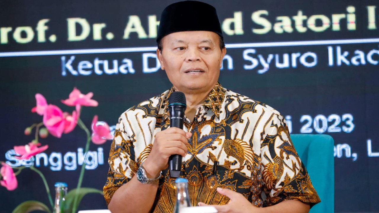 Wakil Ketua MPR RI Dr. H. M. Hidayat Nur Wahid MA