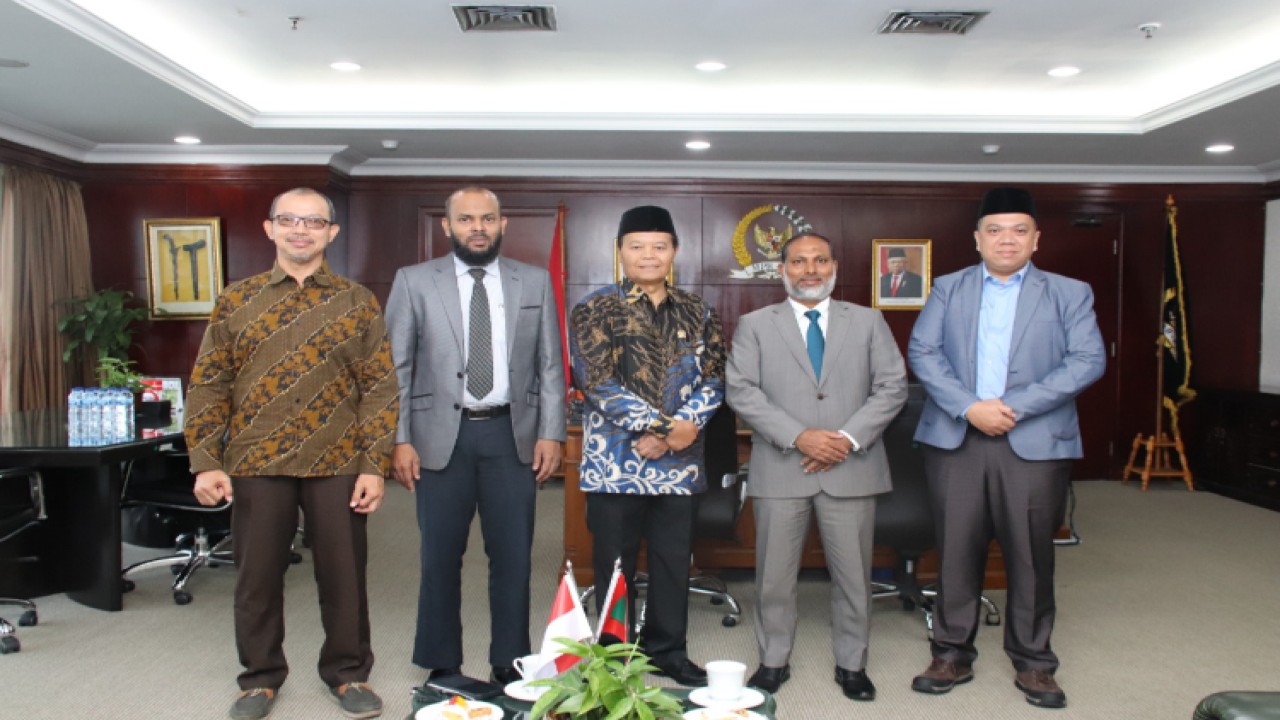 Wakil Ketua MPR RI Hidayat Nur Wahid (tengah) bersama para menteri dari Maladewa (Maldives)/Dok MPR