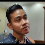 Wali Kota Surakarta Gibran Rakabuming memberikan keterangan kepada wartawan di Solo, Kamis (5/1/2023). ANTARA/Aris Wasita-1672910346