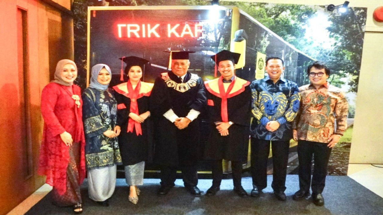 Ketua MPR RI Bambang Soesatyo menghadiri Wisuda Program Sarjana dan Vokasi Universitas Indonesia (UI) di Kampus UI Depok, Jawa Barat, Sabtu (11/3/23)/Dok MPR