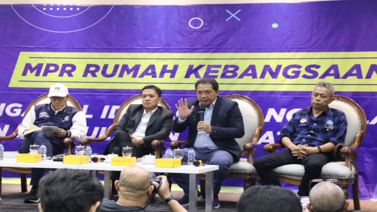 Ketua Fraksi Partai Nasdem MPR RI, Taufik Basari saat menjadi narasumber dalam diskusi Empat Pilar MPR dengan tema “Memaknai Konstitusi Dalam Sistem Peradilan Pemilu” di Media Center MPR/DPR/DPD, Gedung Nusantara III, Komplek Parlemen Senayan, Jakarta/Dok MPR