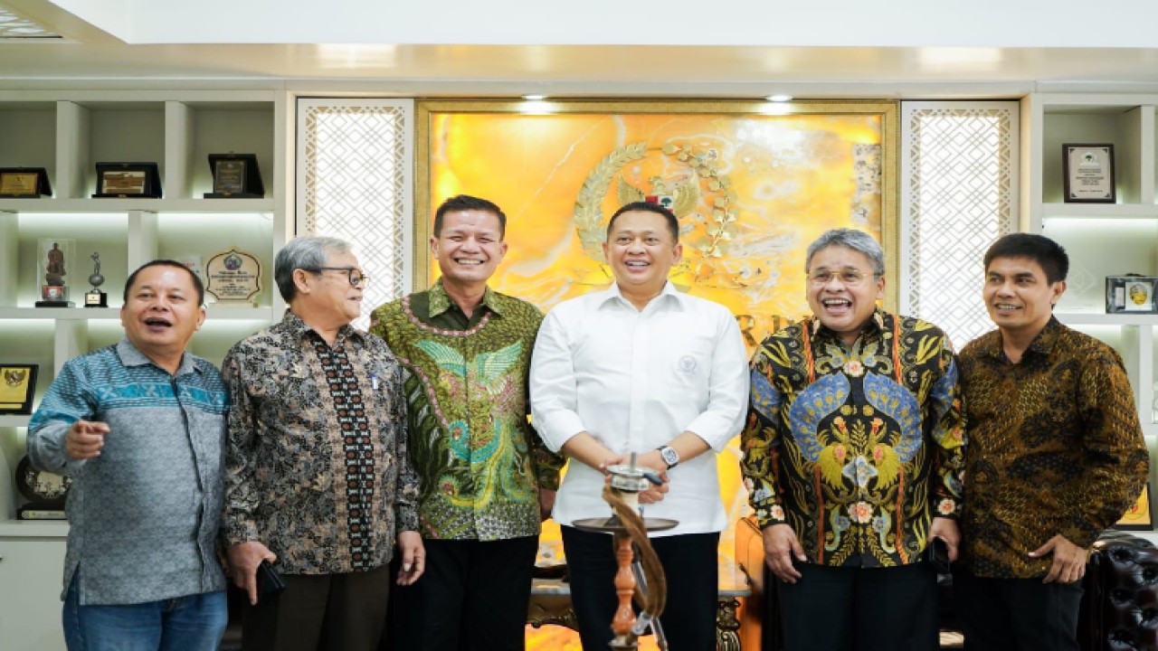 Ketua MPR RI Bambang Soesatyo menerima panitia Pesta Bona Taon Raja Rumahorbo Tahun 2023/Dok MPR