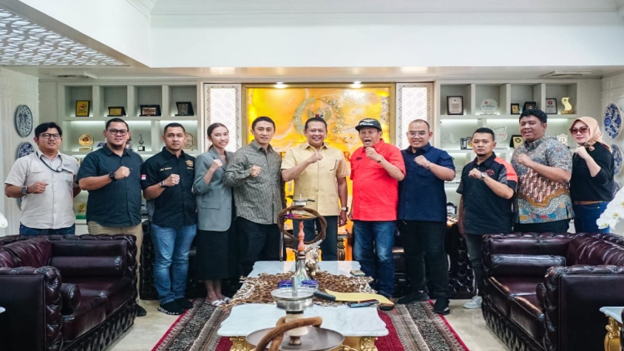 Ketua MPR RI sekaligus Ketua Umum IMI Bambang Soesatyo menerima Panitia 50th Golden Memorial Wingday and 33rd Anniversary HDCI, di Jakarta/Dok MPR