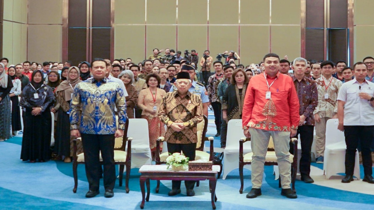 Ketua MPR RI Bambang Soesatyo bersama Wakil Presiden RI Prof. KH. Maruf Amin membuka Saresehan Alumni/Alumni Connect yang diselenggarakan Perhimpunan Pelajar Indonesia Dunia (PPI Dunia)/Dok MPR