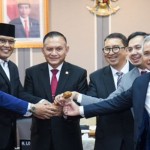 Foto bersama Pimpinan BKSAP DPR RI usai pelantikan Anggota DPR RI Sukamta-1684931379