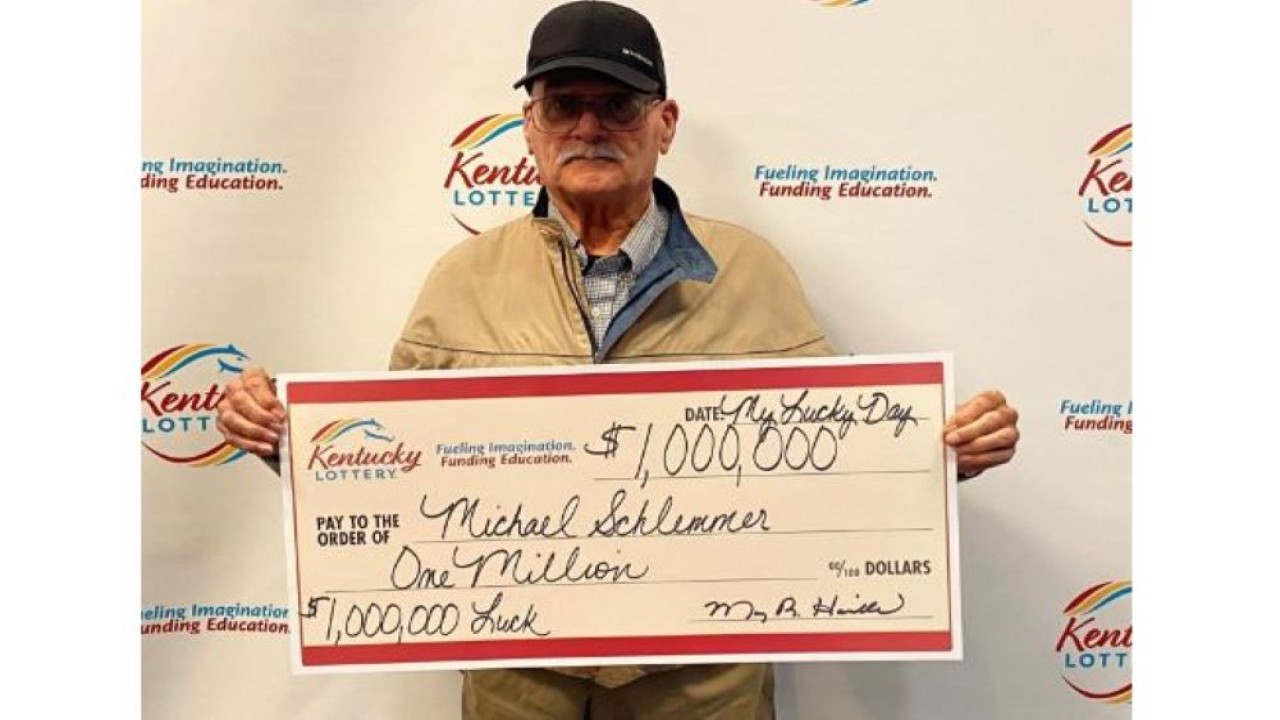 Michael Schlemmer memenangkan hadiah lotere US$1 juta. (Kentucky Lottery)