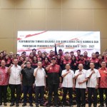 Menpora Dito bersama atlet dan ofisial Tim Voli Indonesia-1684921628