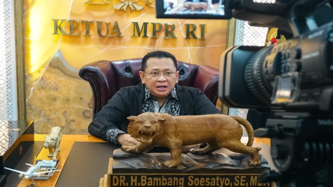 Ketua MPR RI sekaligus dosen dan alumni S1 Hukum pada FHISIP Universitas Terbuka (UT) serta Dosen Tetap pascasarjana Universitas Borobudur Bambang Soesatyo/Dok MPR