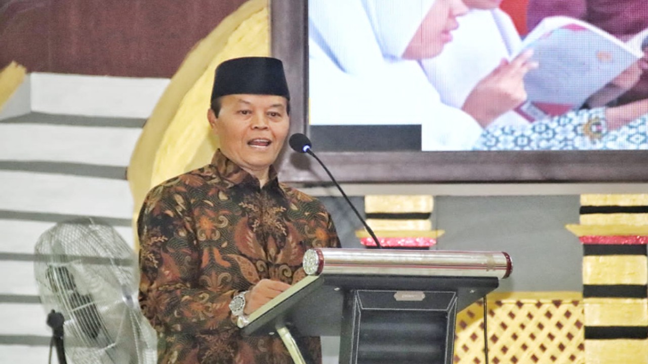 Wakil Ketua MPR RI Dr. H.M. Hidayat Nur Wahid, MA diminta untuk menyampaikan khutbah Jum’at di Masjid Agung Nurul Huda Sumbawa.