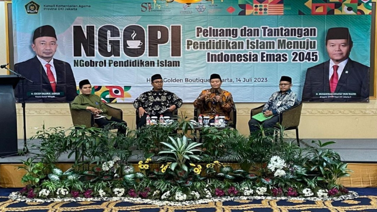 Wakil Ketua MPR-RI sekaligus Anggota DPR-RI Komisi VIII yang di antaranya membidangi urusan agama, Hidayat Nur Wahid, menjadi narasumber dalam kegiatan Ngobrol Pendidikan Islam (NGOPI) bersama Kanwil Kemenag DKI Jakarta dan ratusan pimpinan dan anggota Ikatan Guru Raudhatul Athfal (IGRA) Jakarta Pusat/Dok MPR