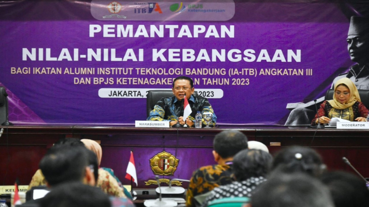 Ketua MPR RI Bambang Soesatyo memberikan Pemantapan Nilai-Nilai Kebangsaan kepada para Alumni ITB, di Lemhannas, Jakarta/Dok MPR