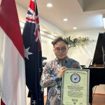 Indonesia punya pianis mata tertutup rekor dunia-1693468869