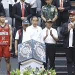 Menpora Dampingi Presiden Resmikan Indonesia Arena-1691425662