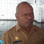 Asisten 1 Sekretaris Daerah Kabupaten Supiori,Papua Hengky Mandosir.ANTARA/Muhsidin-1694665524