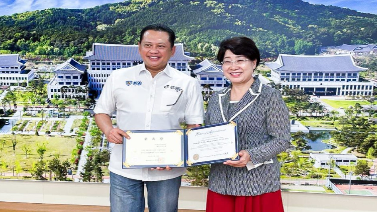 Ketua MPR RI Bambang Soesatyo memenuhi undangan Wakil Gubernur Provinsi Gyeongsangbuk-do, Korea Selatan Mrs. Dal Hee Lee di kantor pemerintah provinsi Gyeongsangbuk-do, Korea Selatan/Dok MPR