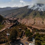 BB TNBTS: Angin kencang jadi kendala pemadaman kebakaran Gunung Bromo-1694430963