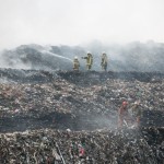 BNPB: Puluhan Damkar diturunkan kendalikan kebakaran TPA Putri Cempo-1695096546