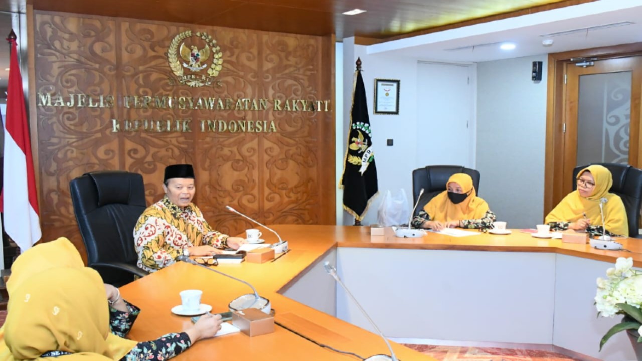 Wakil Ketua MPR RI Hidayat Nur Wahid menerima dan berdialog dengan Pimpinan Wilayah Ikatan Guru Raudhatul Athfal (PW IGRA) Provinsi DKI Jakarta/Dok MPR