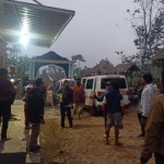 Petugas TNGR evakuasi jasad pendaki yang meninggal di Gunung Rinjani-1694588367