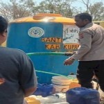 Polres Kupang bantu air bersih bagi warga terdampak kekeringan-1694600039