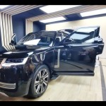 Range Rover PHEV. (ANTARA/Chairul Rohman)-1694143644