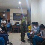 Satpol PP Surabaya imbau pemilik warkop bantu cegah kenakalan pelajar-1695180817
