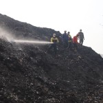 600 Personil gabungan masih melakukan proses pemadaman di TPA Rawakucing hingga kini. ANTARA/HO-Pemkot-1698045249