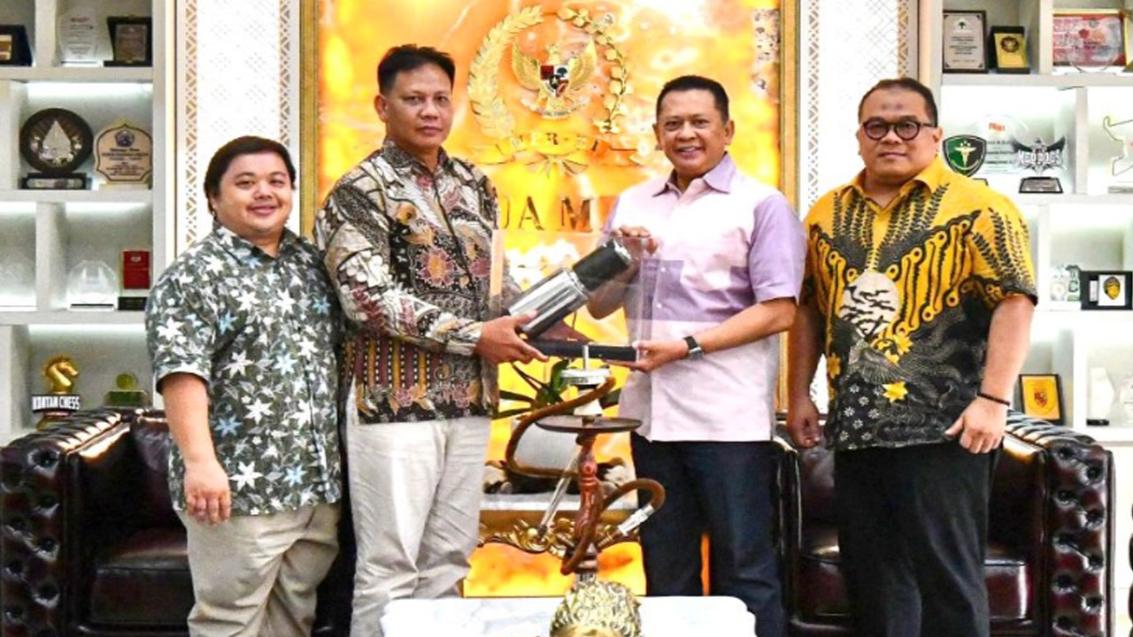 Ketua MPR RI Bamsoet sekaligus Wakil Ketua Umum Partai Golkar dan Ketua Umum Ikatan Motor Indonesia (IMI) Bambang Soesatyo menuturkan IMI bersama para pelaku UMKM knalpot dari satu daerah pemilihan Bamsoet, yakni Kabupaten Purbalingga akan bekerjasama memajukan usaha knalpot di tanah air.