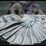 Dolar AS datar di tengah penjualan ritel lebih baik dari perkiraan-1697610722