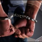 Ilustrasi - Pelaku kejahatan ditangkap dengan tangan diborgol. ANTARA/Ardika/am.-1696928987