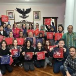 KBRI Astana pererat hubungan budaya lewat lokakarya batik-1698649752