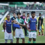 Kim Jin-Sung mengalami cedera bahu saat PSMS menjamu Sriwijaya FC di Stadion Teladan Medan (ANTARA/Juraidi)-1698128058