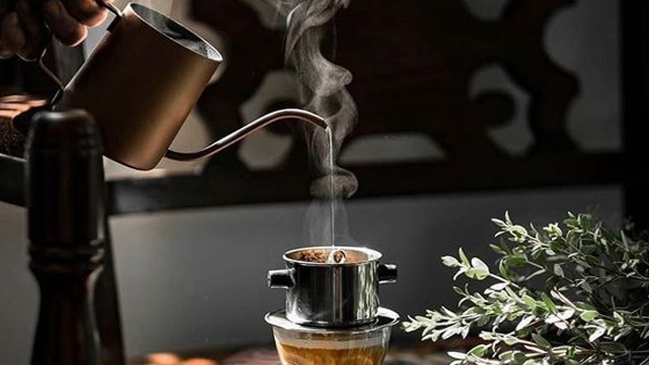 Temperatur air sangat penting untuk menghasilkan cita rasa kopi yang nikmat. (net)