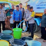 Polresta Gorontalo Kota salurkan bantuan air bersih kepada warga-1697604598