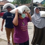 Ribuan warga miskin di Lebak terima beras program bantuan pangan-1697094911
