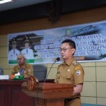 Wali Kota Pontianak Edi Rusdi Kamtono saat membuka kegiatan Pembinaan Lembaga Keagamaan se-Kota Pontianak. (ANTARA/Prokopim PTk)-1696836380