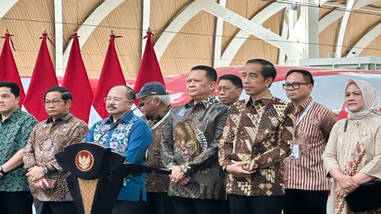 Ketua MPR RI Bambang Soesatyo menghadiri peresmian Kereta Cepat Jakarta Bandung Whoosh oleh Presiden Jokowi di Stasiun Kereta Cepat Halim, Jakarta/Dok MPR 