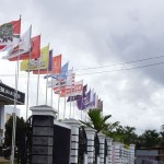 18 bendera parpol peserta pemilu di halaman Kantor KPU Biak Numfor jalan Tanjung Kirana Mandouw Distrik Samofa Biak. ANTARA/Muhsidin-1701228116