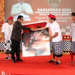 Bupati Tabanan minta seniman terus berkreasi hasilkan karya menarik-1699953402