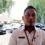 Camat Ampenan Kota Mataram Muzakir Walad. (ANTARA/Nirkomala)-1699254534