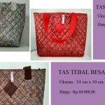 Hasil produksi tas dari sampah daur ulang oleh masyarakat Klaten, Jawa Tengah, Kamis (16/11/2023). ANTARA/HO-Dokumentasi bank sampah-1700124210