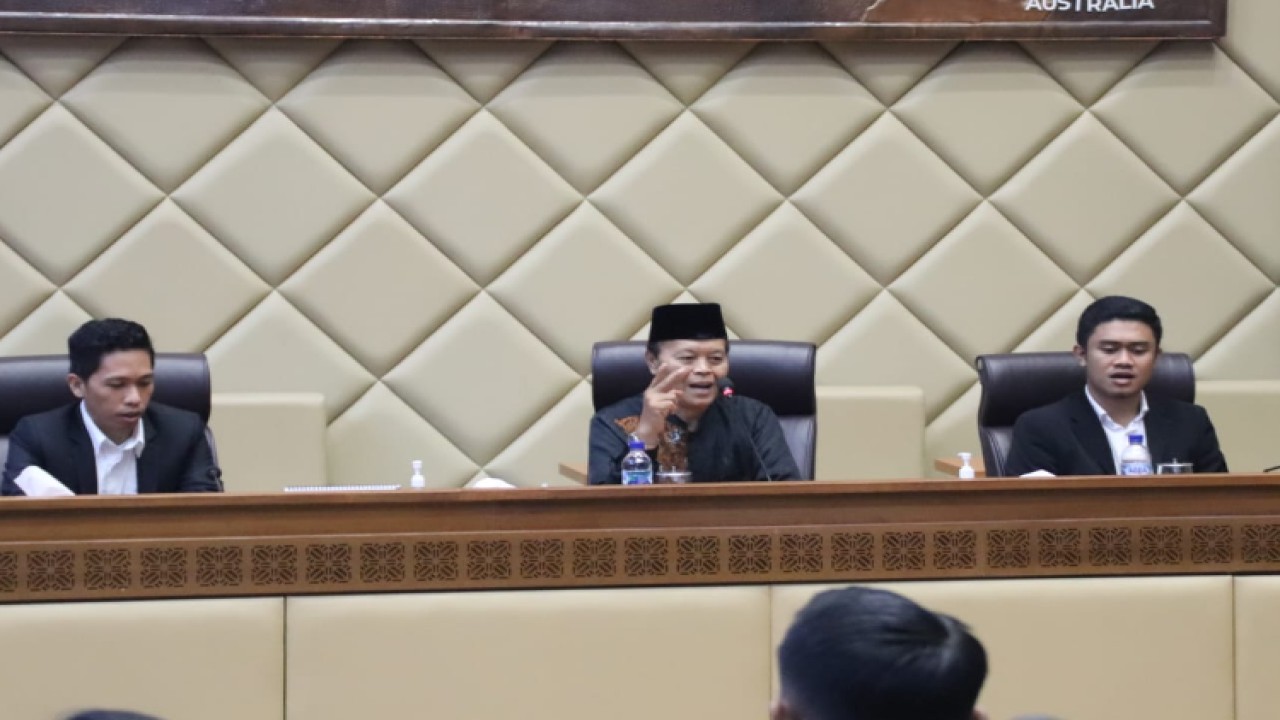 Wakil Ketua MPR Hidayat Nur Wahid menjadi narasumber dalam Konferensi Pemuda Parlemen Indonesia yang berlangsung di Ruang Rapat Komisi II, Gedung Nusantara I, Komplek Parlemen Jakarta/Dok MPR