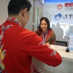 Ilustrasi pegawai PT Bank JTrust Indonesia Tbk (BCIC) di Jakarta, Selasa (28/22/2023) (J T Trust)-1701154902