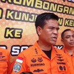 Kepala Basarnas Marsekal Madya TNI Kusworo didampingi Kakansar Kelas A Biak Aris Sofingi di Biak, Jumat (24/11/2023).ANTARA/Muhsidin-1700807246