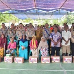 Kepala Polda NTT berikan bantuan sembako ke 100 keluarga kurang mampu-1699946095